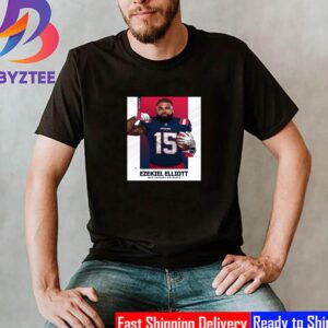 Former Cowboys RB Ezekiel Elliott Signed New England Patriots Classic T-Shirt