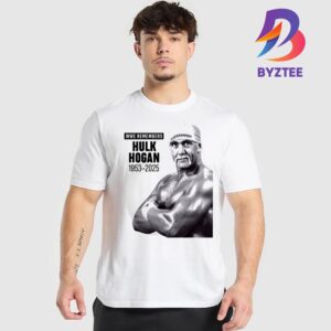 WWE Remembers RIP Hulk Hogan Wrestling Legend 1953-2025 Unisex T-Shirt